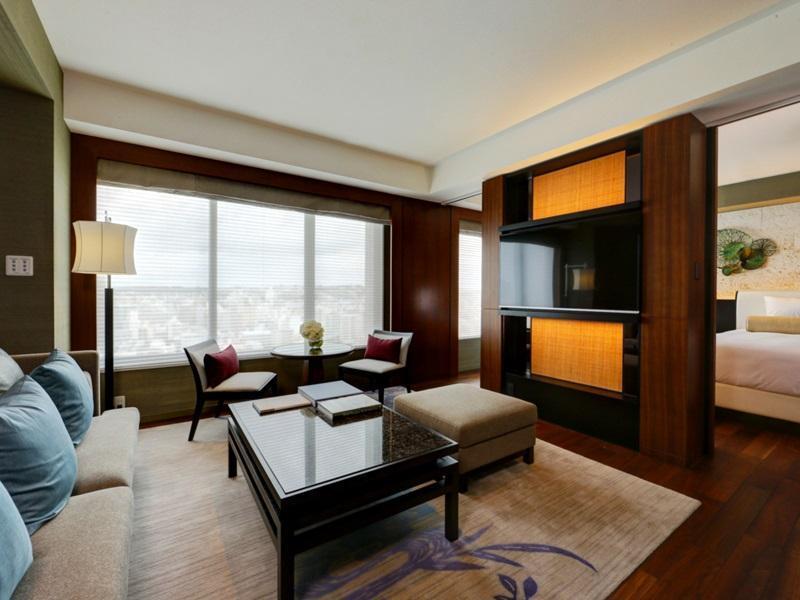 Hyatt Regency Naha, Okinawa Hotel Exterior foto A suite at the hotel